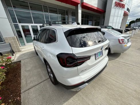 Used 2024 BMW X3 xDrive30i w/ Premium Package w/ZPA AWD/4WD image 7