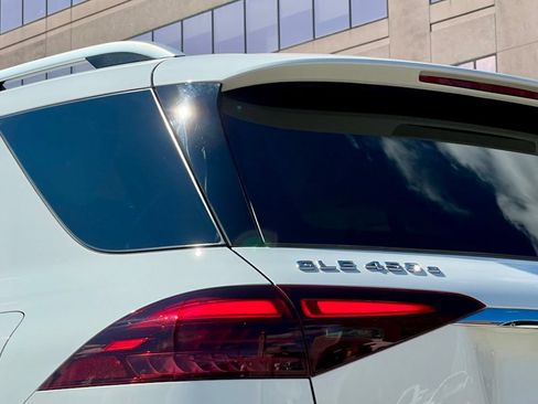 Certified 2025 Mercedes-Benz GLE 450e 4MATIC image 16