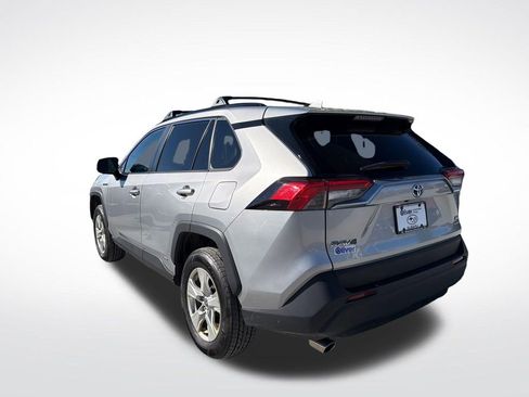 Used 2021 Toyota RAV4 XLE w/ Convenience Package AWD/4WD image 12