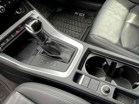 Used 2019 Audi Q3 2.0T Premium Plus image 15