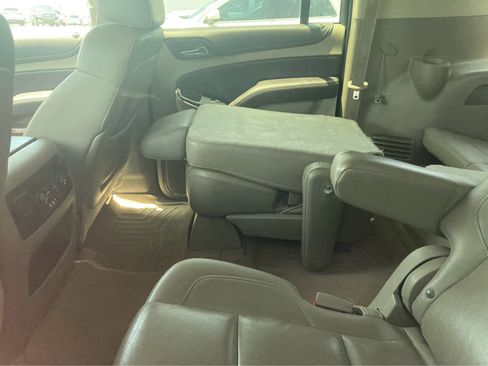 Used 2015 Chevrolet Suburban LTZ AWD/4WD image 4