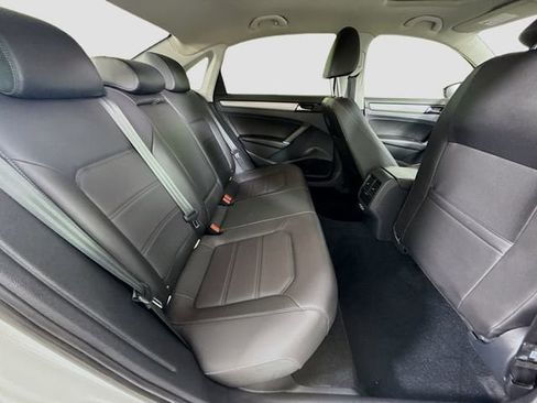 Used 2022 Volkswagen Passat 2.0T SE image 27