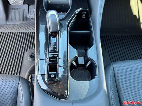 Certified 2026 Toyota Crown Signia AWD/4WD image 30