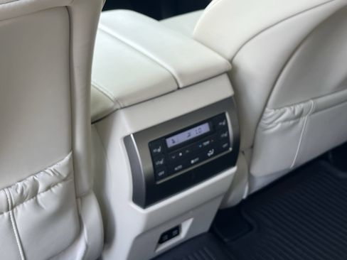 Used 2022 Lexus GX 460 Premium w/ Premium Plus Package AWD/4WD image 32