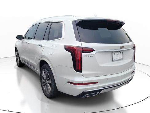 Used 2021 Cadillac XT6 Premium Luxury FWD image 5