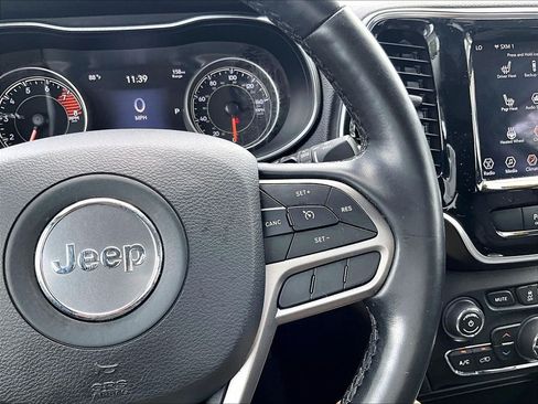 Used 2020 Jeep Cherokee Limited AWD/4WD image 23