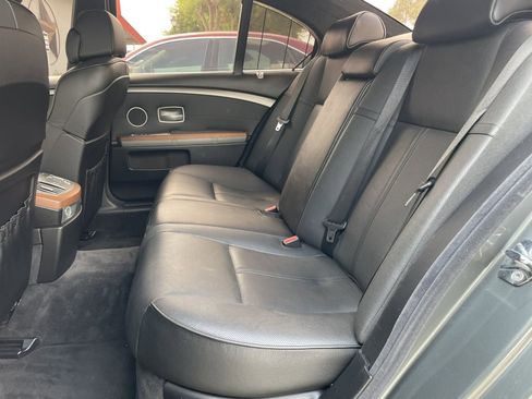 Used 2007 BMW 750i image 28