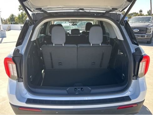 New 2026 Ford Explorer Active RWD image 18