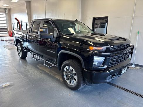 Used 2022 Chevrolet Silverado 2500 Custom w/ Custom Value Package AWD/4WD image 1