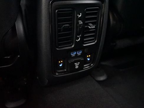 Used 2019 Dodge Durango R/T w/ Blacktop Package AWD/4WD image 17
