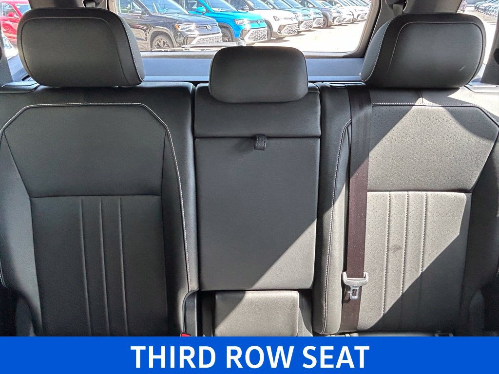 Certified 2023 Volkswagen Tiguan SE R-Line FWD image 15