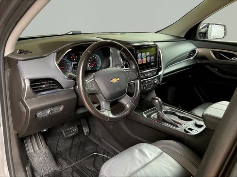 Used 2019 Chevrolet Traverse LT w/ LPO, Floor Liner Package FWD image 16