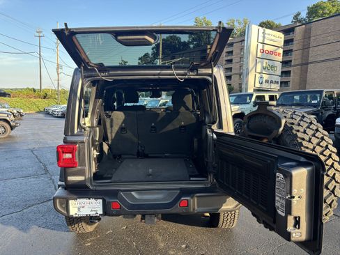 Used 2021 Jeep Wrangler Unlimited Sport AWD/4WD image 9