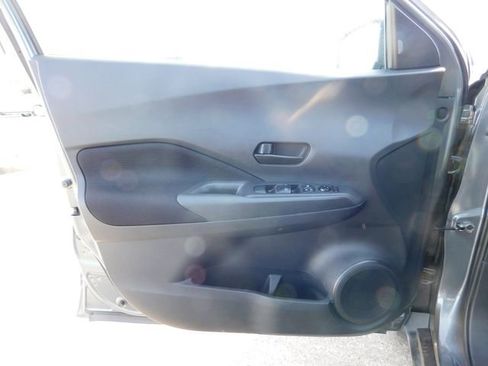 Used 2021 Nissan Kicks S image 13