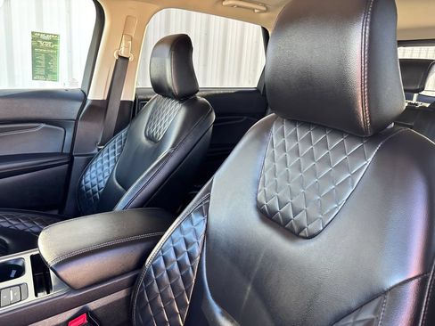 Certified 2024 Ford Edge Titanium AWD/4WD image 22
