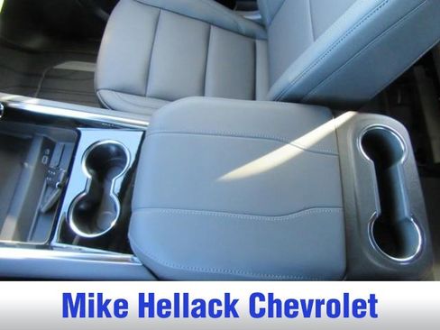 New 2026 Chevrolet Suburban Z71 w/ Comfort Package image 14