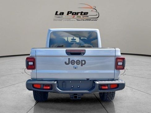 Used 2023 Jeep Gladiator Rubicon w/ LED Lighting Group AWD/4WD image 12