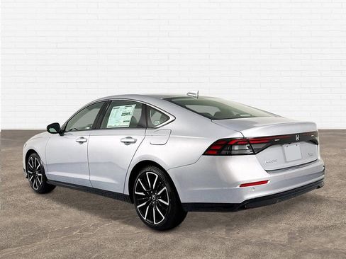 New 2026 Honda Accord Touring image 4
