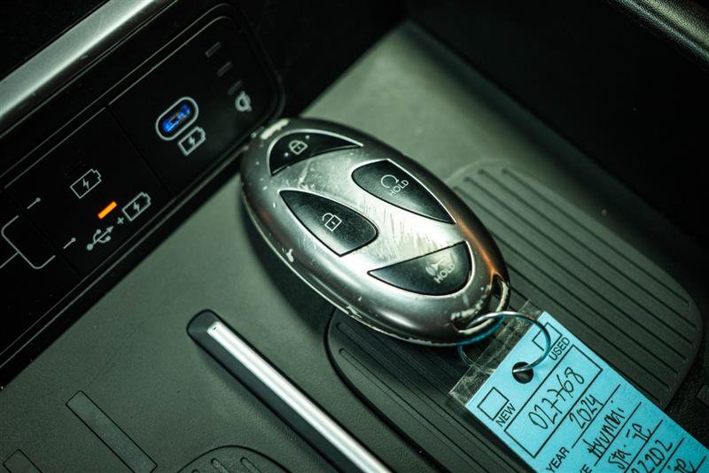 Used 2024 Hyundai Santa Fe SEL FWD image 23