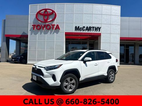 Used 2025 Toyota RAV4 XLE AWD/4WD image 1