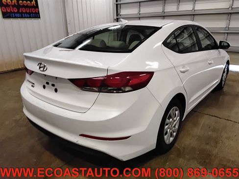 Used 2018 Hyundai Elantra SE w/ SE Connectivity Package 04 image 3