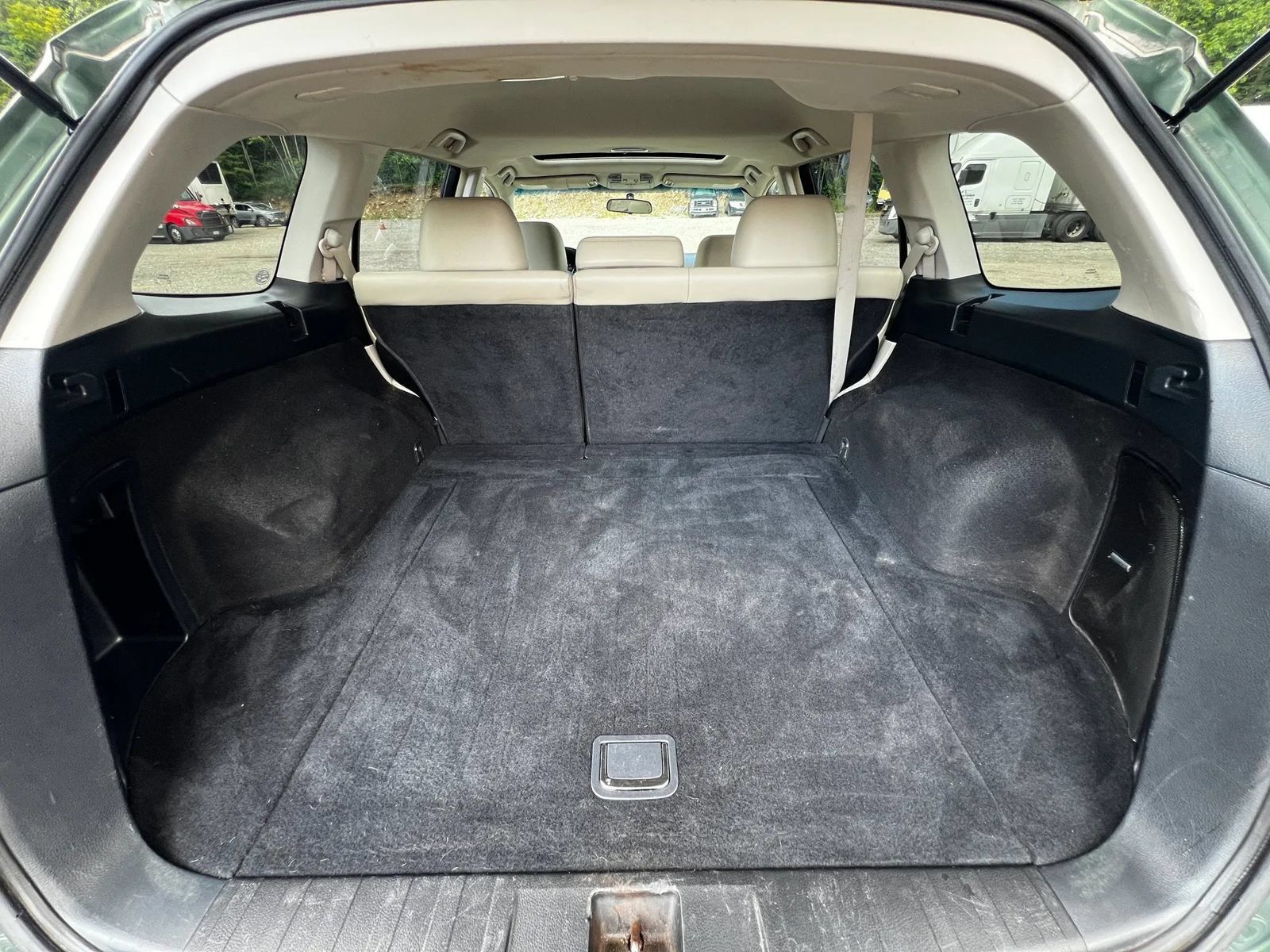 Used 2010 Subaru Outback 2.5i Limited AWD/4WD image 24