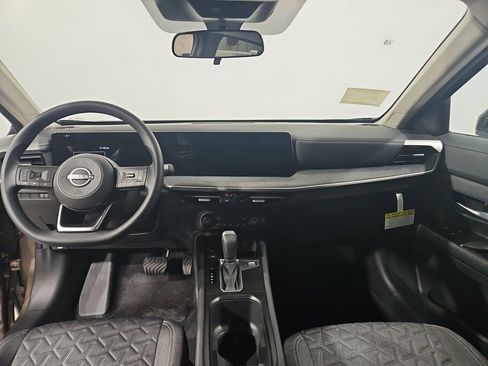 New 2026 Nissan Kicks SV image 13