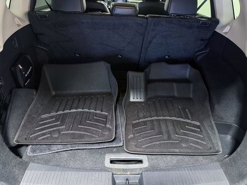 Certified 2022 Nissan Rogue SV w/ SV Premium Package AWD/4WD image 38