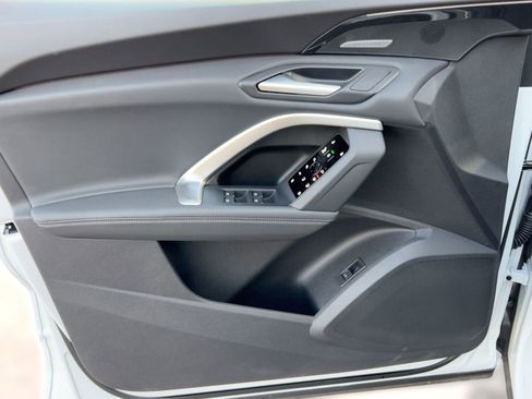 New 2025 Audi Q5 Prestige image 13