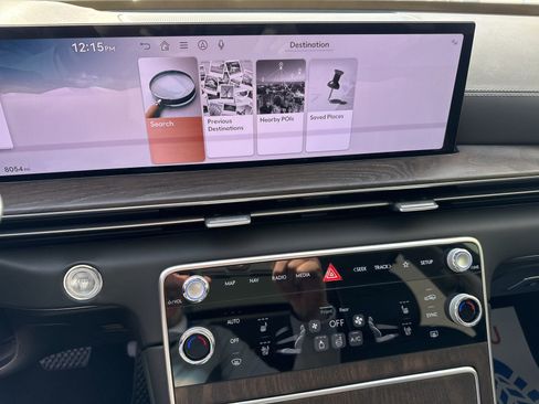 Used 2025 Genesis GV80 2.5T Prestige image 28