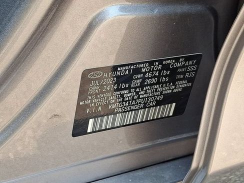 Used 2023 Genesis G70 2.0T RWD image 29