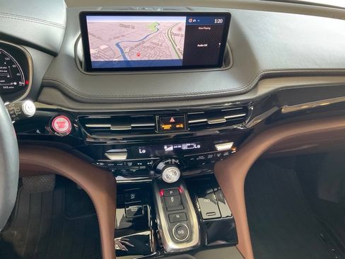 Certified 2024 Acura MDX SH-AWD w/ Advance Package image 16