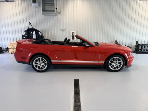 Used 2007 Ford Mustang Shelby GT500 RWD image 2