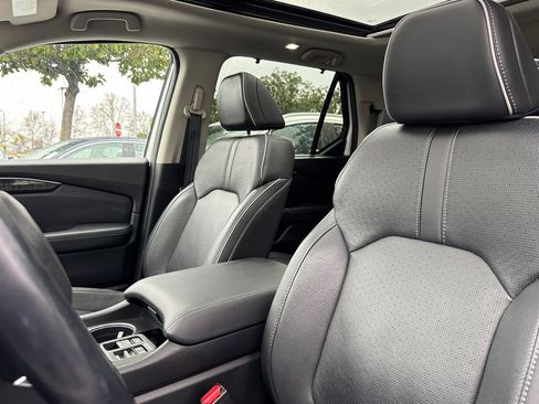 Used 2023 Honda Pilot Elite image 22