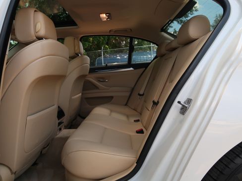 Used 2011 BMW 528i Sedan RWD image 35