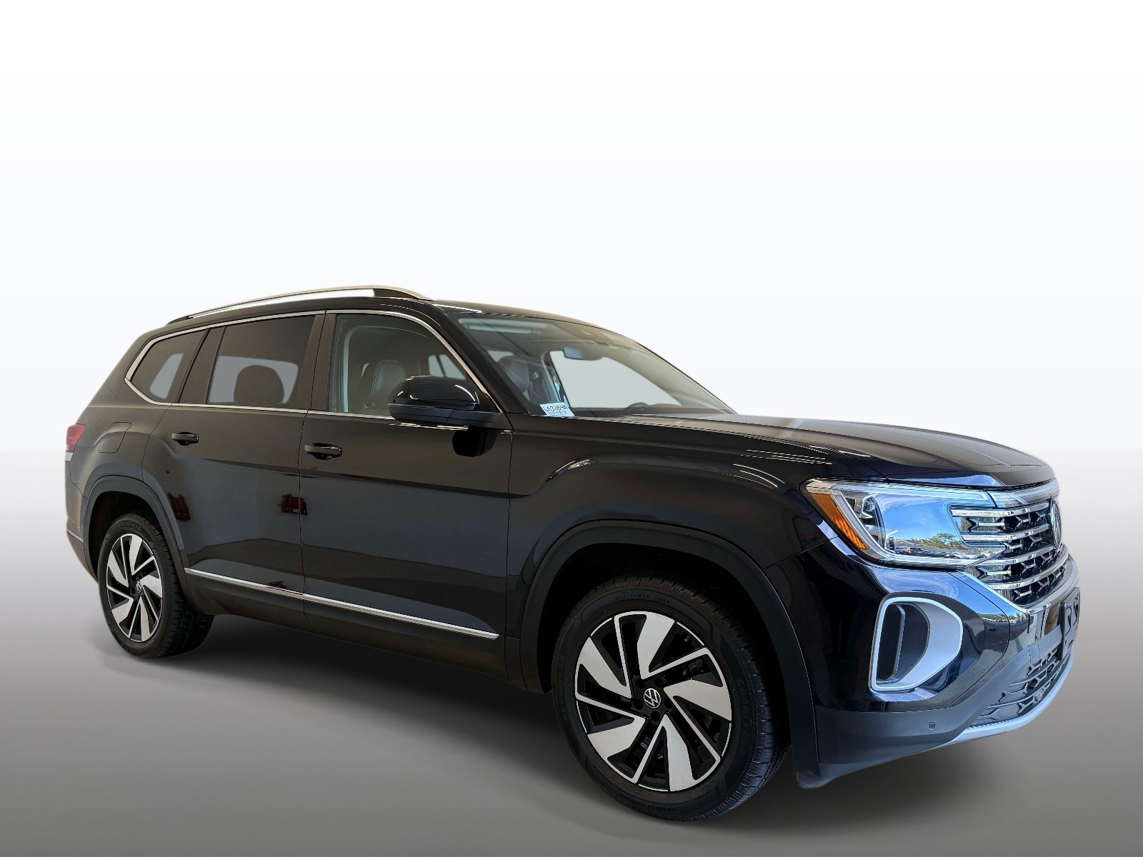 Used 2024 Volkswagen Atlas SEL AWD/4WD image 9