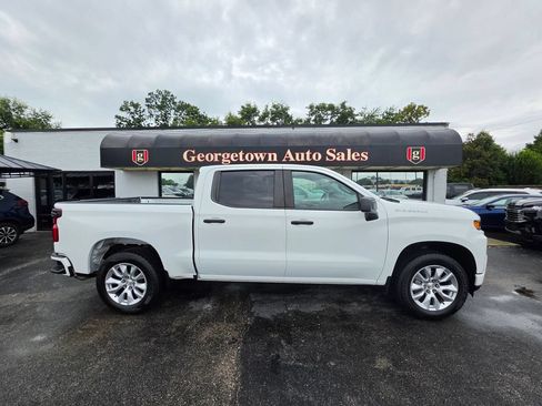 Used 2022 Chevrolet Silverado 1500 Custom AWD/4WD image 24