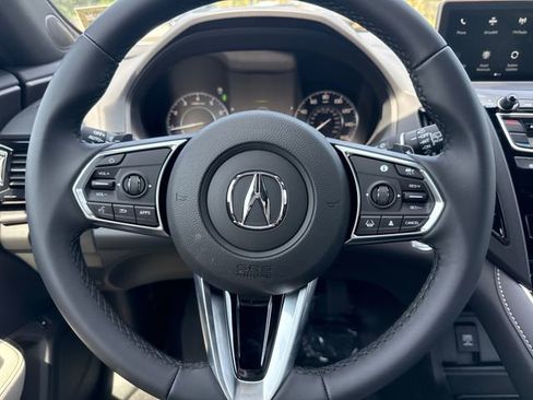 New 2025 Acura RDX SH-AWD image 30