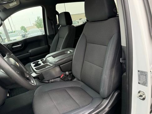 Used 2019 Chevrolet Silverado 1500 Custom w/ Custom Value Package RWD image 8