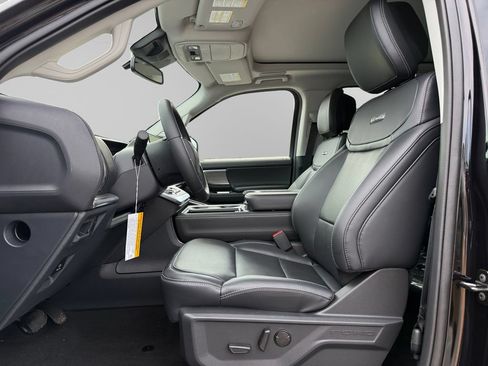New 2027 Ford Expedition Max Platinum w/ Driver's Package RWD image 9