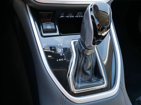 Used 2024 Subaru Legacy Premium image 24