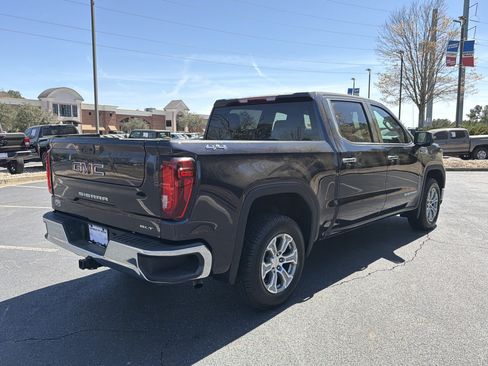 Used 2025 GMC Sierra 1500 SLT image 5
