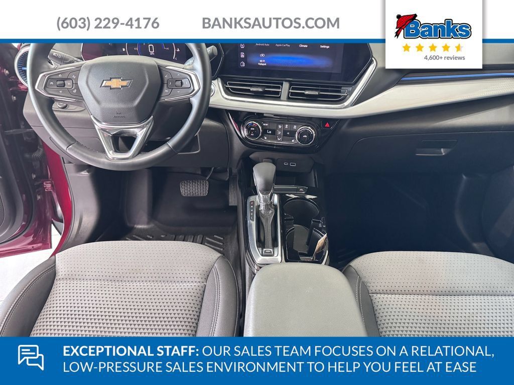 Certified 2024 Chevrolet Trax LT w/ Driver Confidence Package FWD image 10