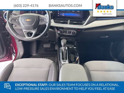 Certified 2024 Chevrolet Trax LT w/ Driver Confidence Package FWD image 10