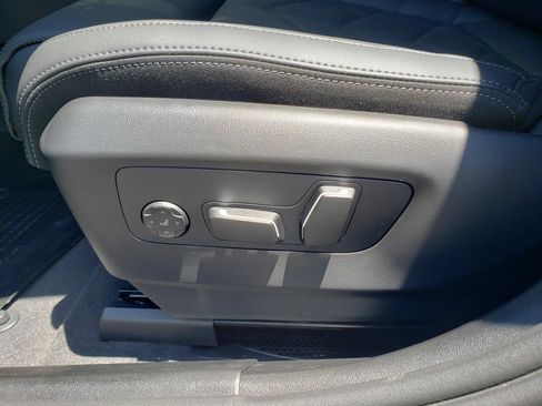 New 2027 BMW 530i xDrive w/ Premium Package AWD/4WD image 19