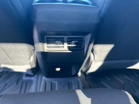 Used 2023 Chevrolet Colorado Trail Boss w/ Technology Package image 23