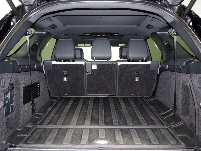 Used 2024 Land Rover Discovery Dynamic SE AWD/4WD image 57