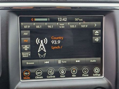 Used 2018 Jeep Grand Cherokee Altitude image 19