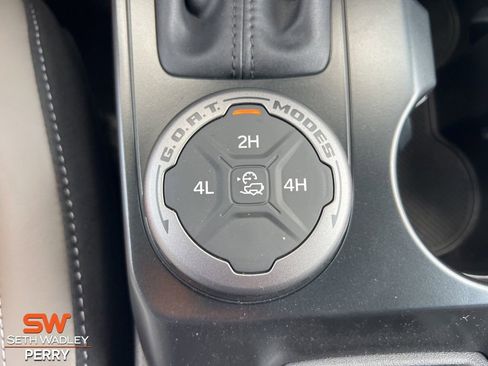 New 2025 Ford Bronco Outer Banks image 14