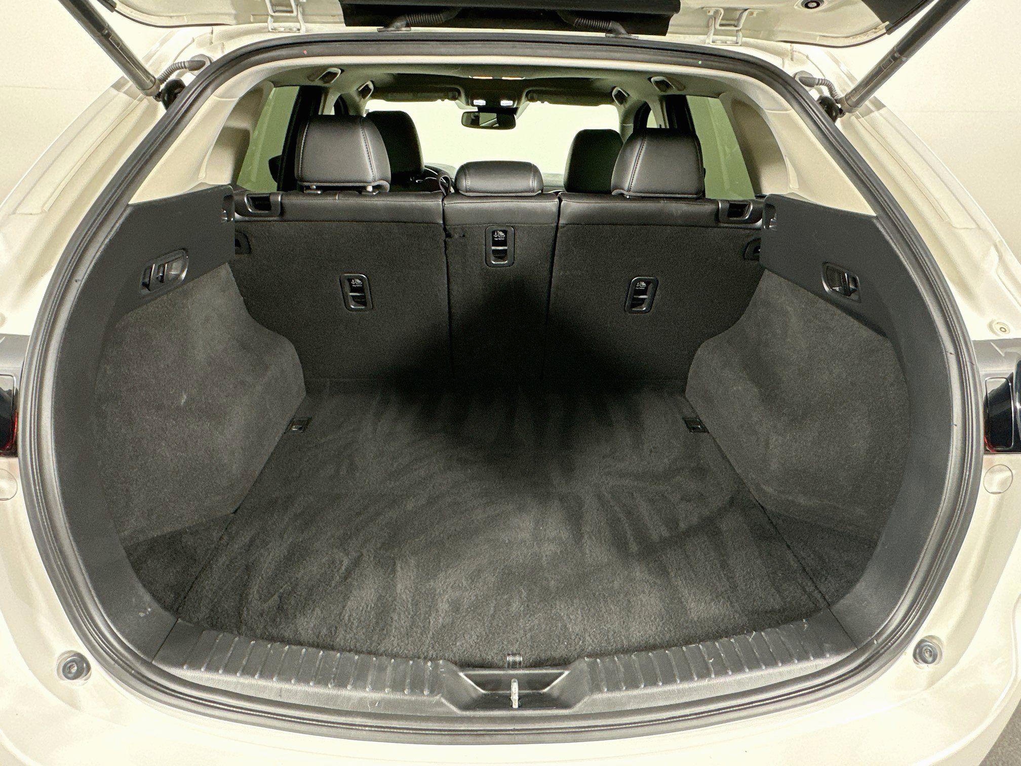 Used 2020 MAZDA CX-5 Touring FWD image 31